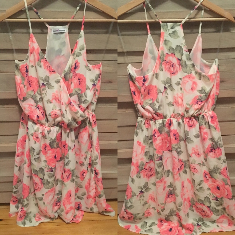 Dainty Hooligan (L) floral dress